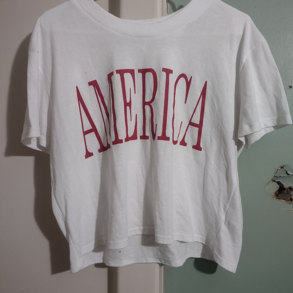America Cropped Tee. Sz L